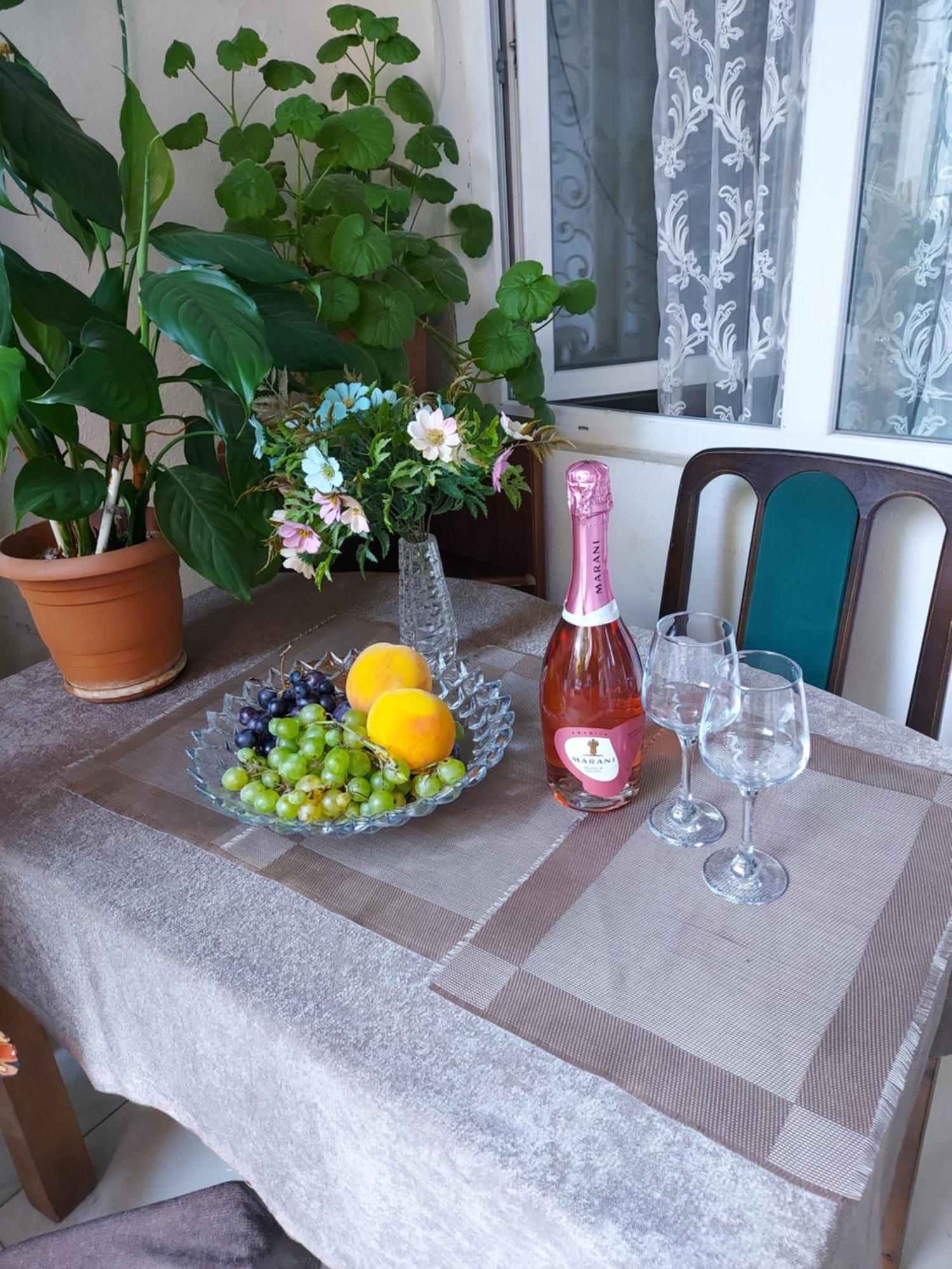 Luka Apartman Tbiliszi Kültér fotó